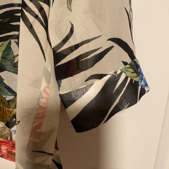 go silk floral sheer button down size L - Picture 3 of 4